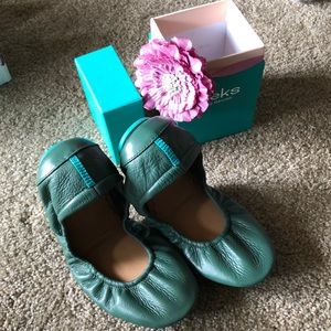 Tieks pacific green